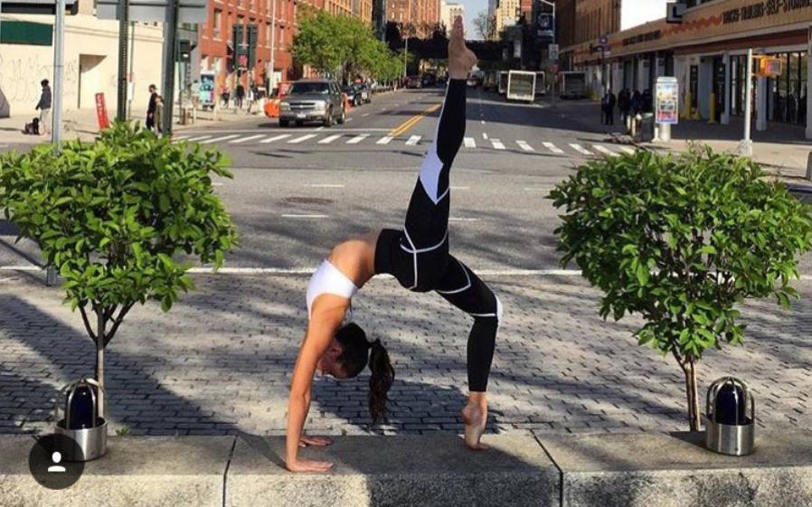nadi-x-vibrierende-leggings-fuer-die-perfekte-yoga-pose-healthexperts-net2
